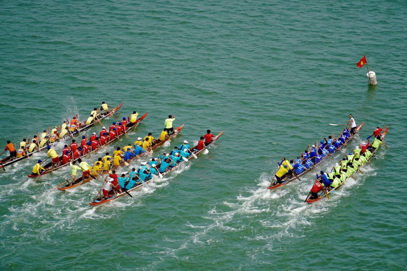 Những khoảnh khắc đáng nhớ tại lễ hội đua thuyền Đà Nẵng